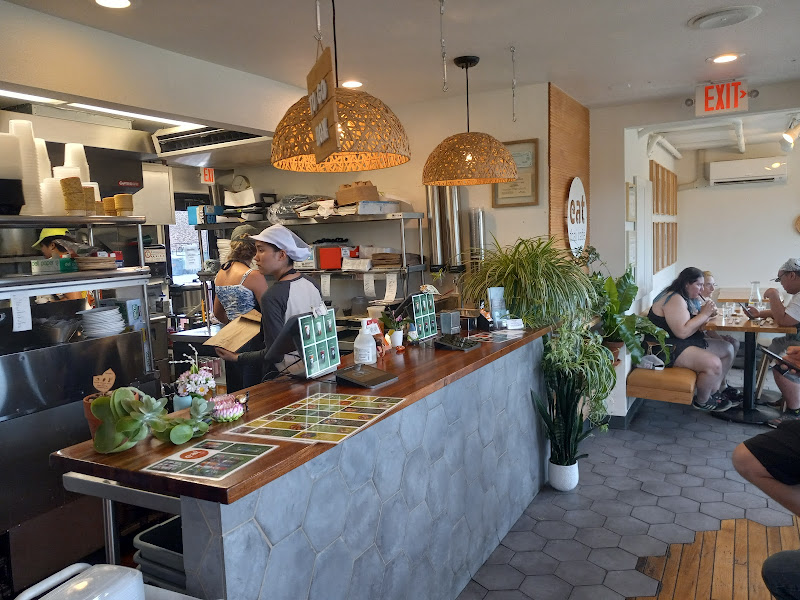 EAT Thai Cafe