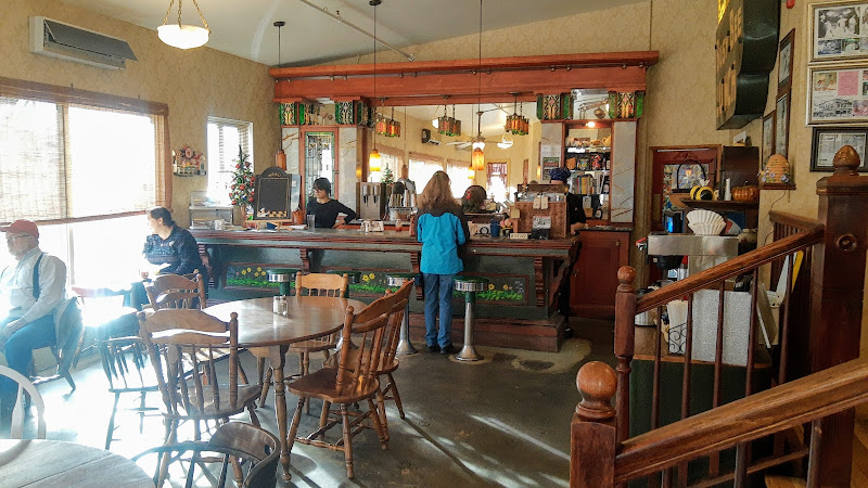 Nature's Corner Featuring The Crow Bar photo 2