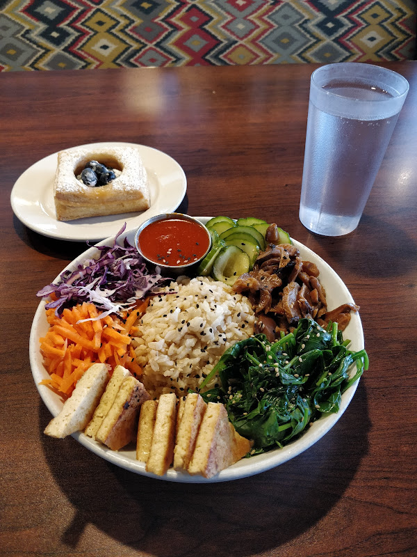 The Lunch Room - Bakery & Cafe