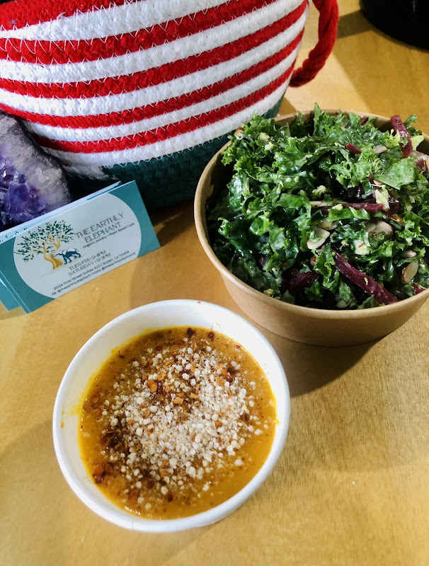 The Squeeze juice bar and vegan eatery photo 3